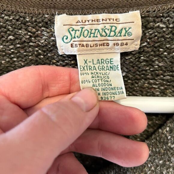 Vintage St. John’s Bay sweater v-neck size xl. - Picture 3 of 6
